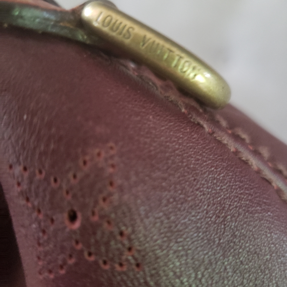 LIKE NEW LV Hobo - Picture 6 of 10